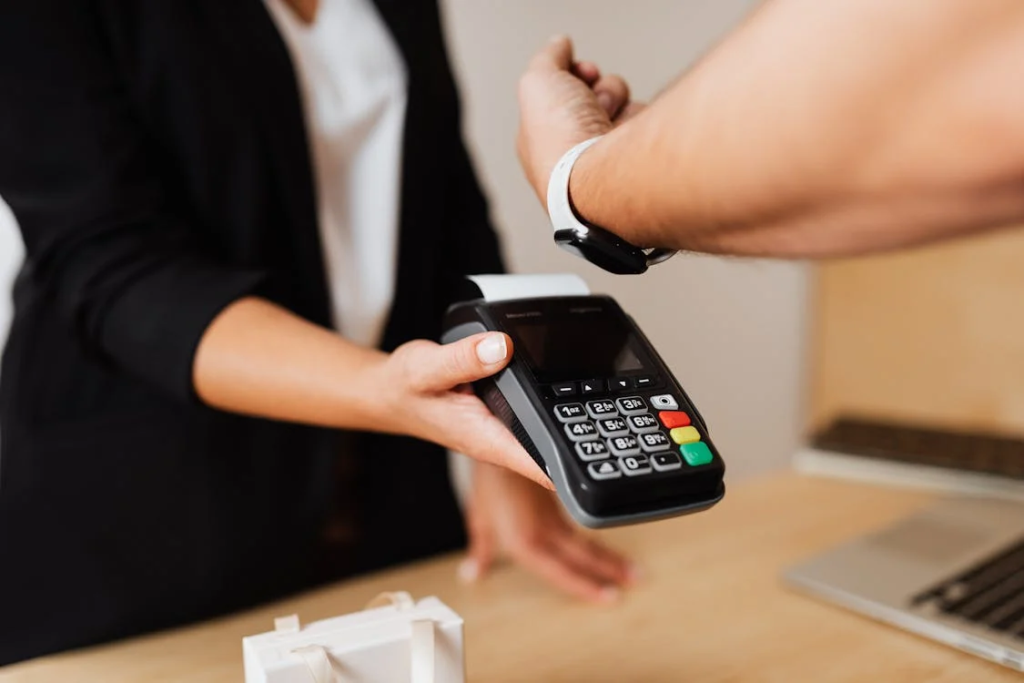 Person making a payment with a smartwatch 